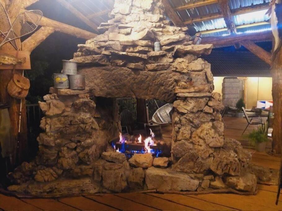 יוריקה ספרינגס Stonegate Lodge King Bed, Wifi, 50In Tv, Fire Pit, Salt Water Pool Room # 310 מראה חיצוני תמונה