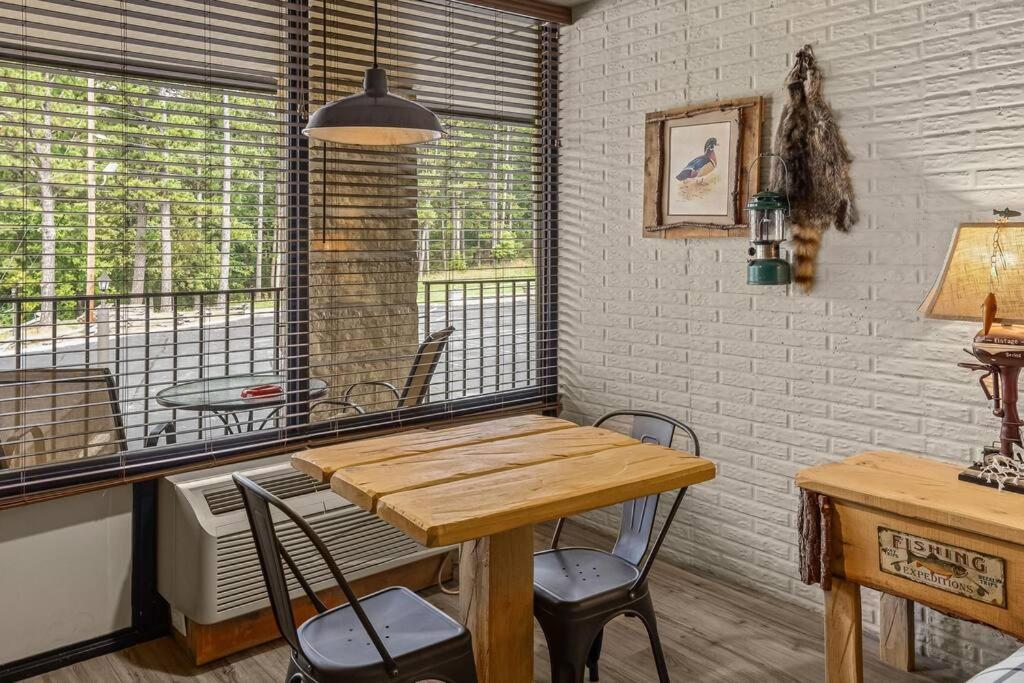 יוריקה ספרינגס Stonegate Lodge King Bed, Wifi, 50In Tv, Fire Pit, Salt Water Pool Room # 310 מראה חיצוני תמונה